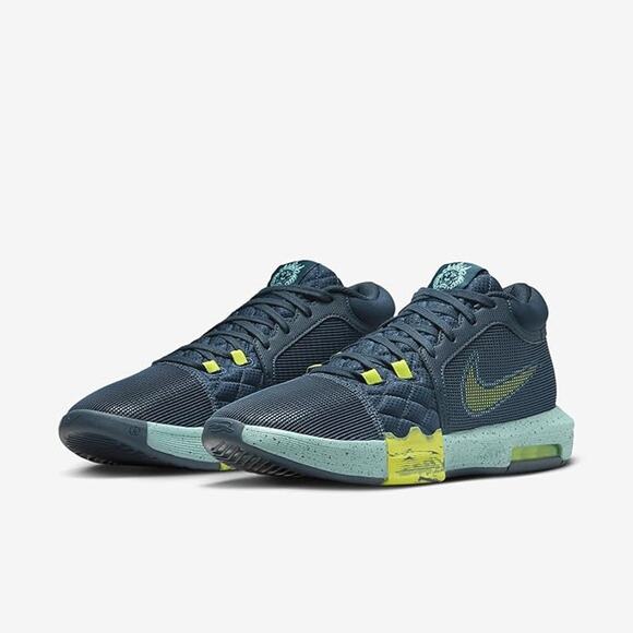 NWT Nike LeBron Witness 8 Basketball Shoes Navy Green Size 17 FB2239-402